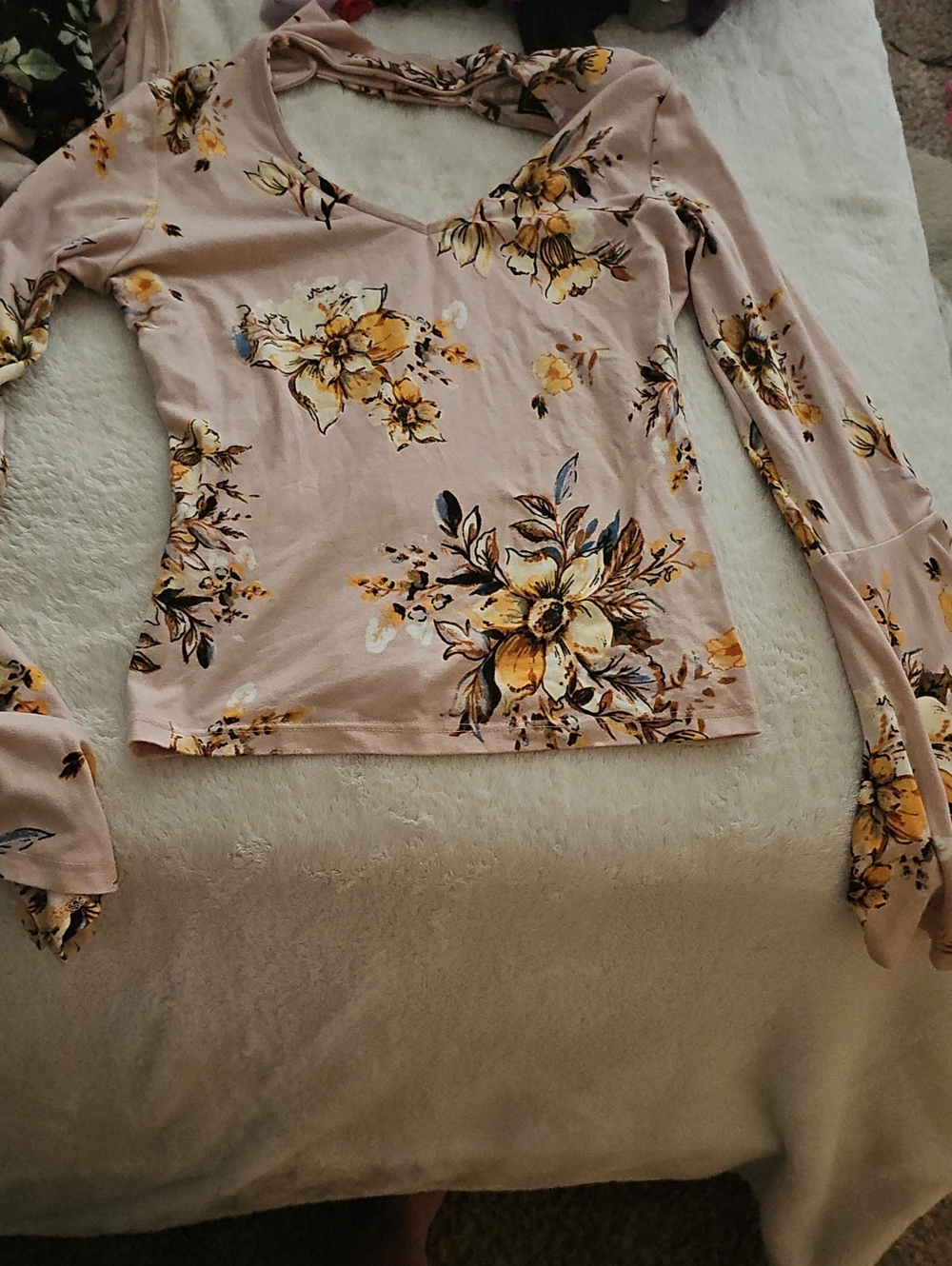 Polly & Esther Dusty Pink Floral V-Neck Long Sleeve Top